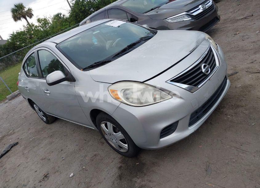 2013 Nissan Versa 1.6 SV (VIN 3N1CN7AP7DL832059) main photo