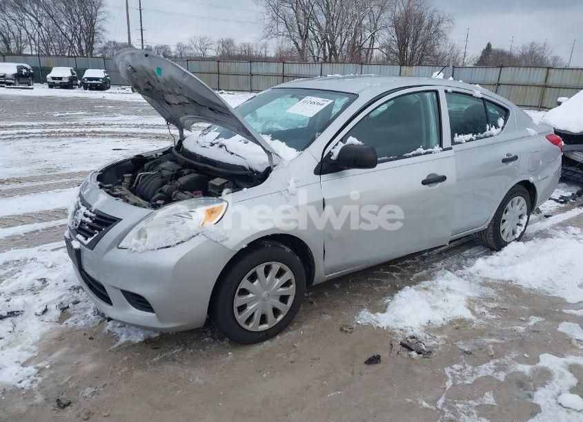 Photo 2 of 2013 Nissan Versa 1.6 S (VIN 3N1CN7AP7DL869094)