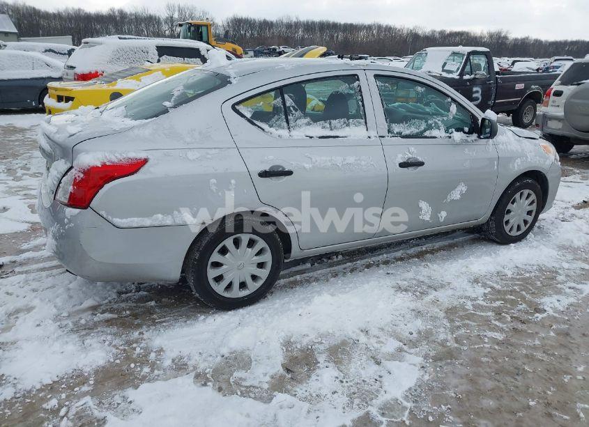 Photo 4 of 2013 Nissan Versa 1.6 S (VIN 3N1CN7AP7DL869094)