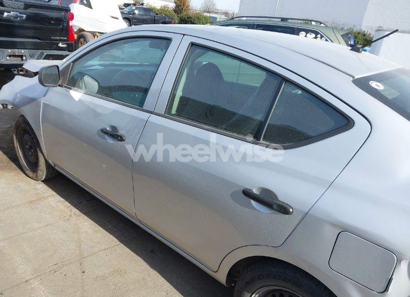 Photo 14 of 2013 Nissan Versa 1.6 S (VIN 3N1CN7AP7DL870200)