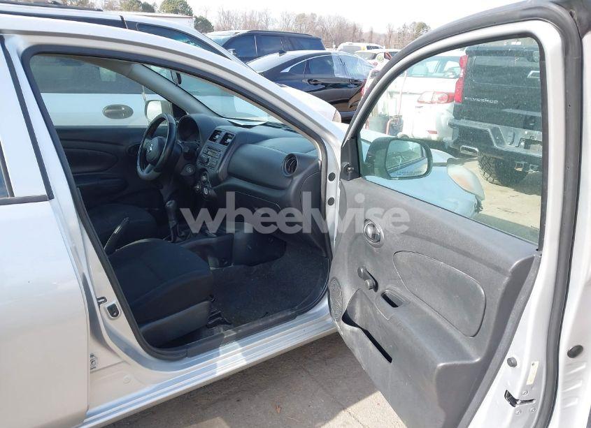 Photo 5 of 2013 Nissan Versa 1.6 S (VIN 3N1CN7AP7DL870200)