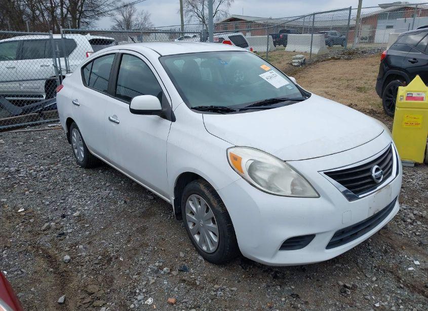 2013 Nissan Versa 1.6 SV (VIN 3N1CN7AP7DL887921) main photo