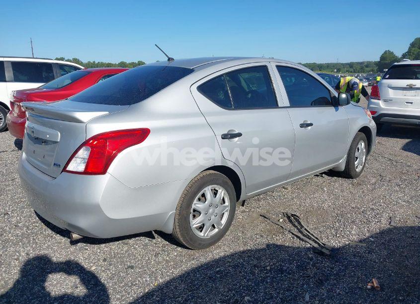 Photo 4 of 2014 Nissan Versa 1.6 S+ (VIN 3N1CN7AP7EL815330)