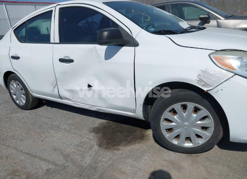 Photo 6 of 2014 Nissan Versa 1.6 S+ (VIN 3N1CN7AP7EL819927)