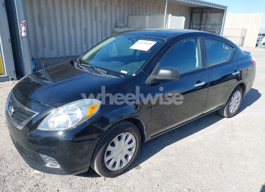 Photo 2 of 2014 Nissan Versa 1.6 SV (VIN 3N1CN7AP7EL825825)