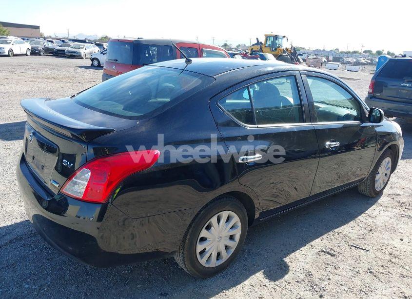 Photo 4 of 2014 Nissan Versa 1.6 SV (VIN 3N1CN7AP7EL825825)