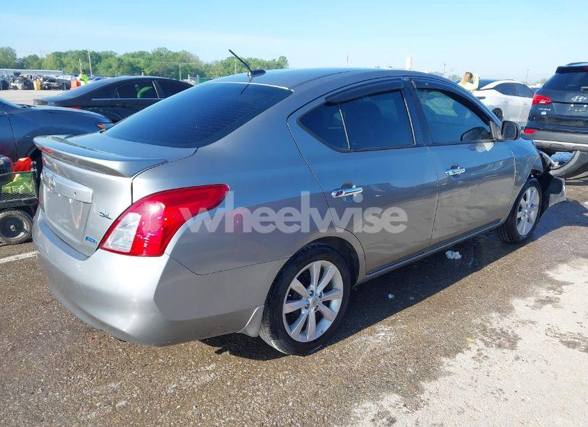 Photo 4 of 2014 Nissan Versa 1.6 SL (VIN 3N1CN7AP7EL827901)