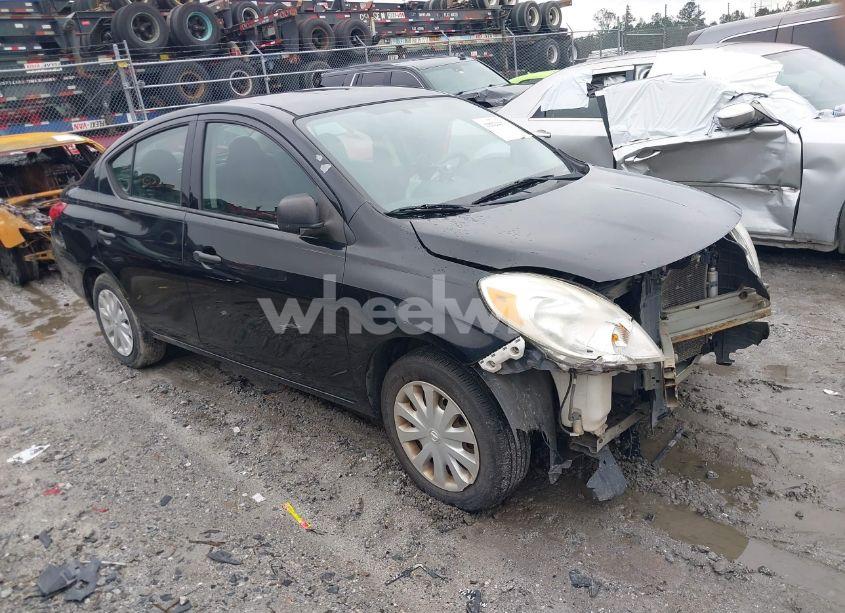 2014 Nissan Versa 1.6 S (VIN 3N1CN7AP7EL845766) main photo