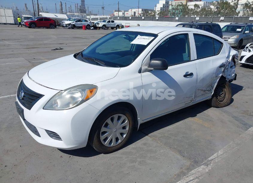 Photo 2 of 2014 Nissan Versa 1.6 S (VIN 3N1CN7AP7EL866097)