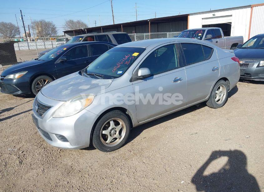 Photo 2 of 2014 Nissan Versa 1.6 SV (VIN 3N1CN7AP7EL870392)