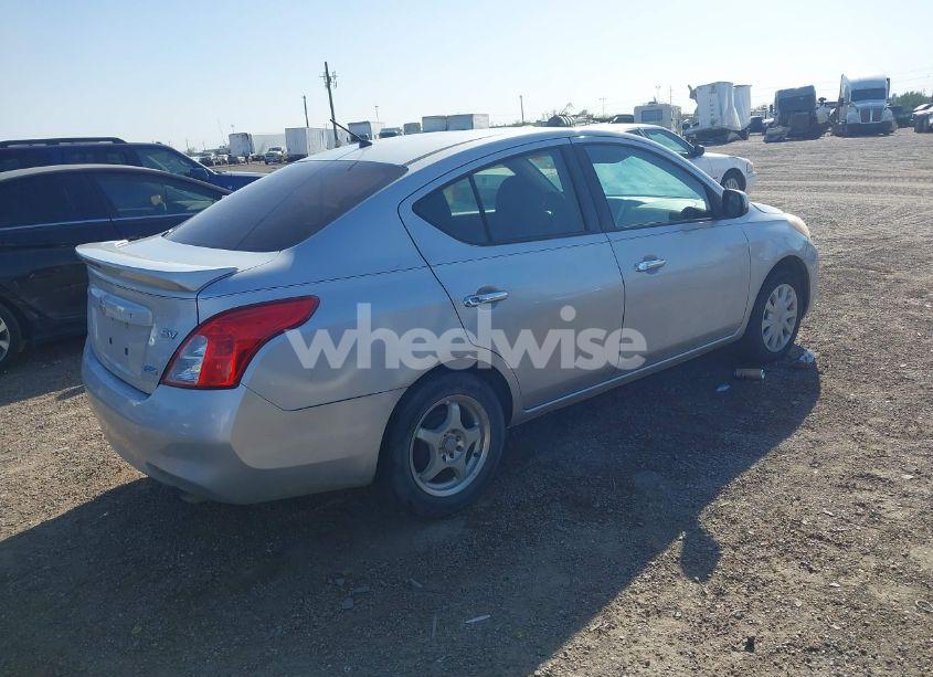 Photo 4 of 2014 Nissan Versa 1.6 SV (VIN 3N1CN7AP7EL870392)
