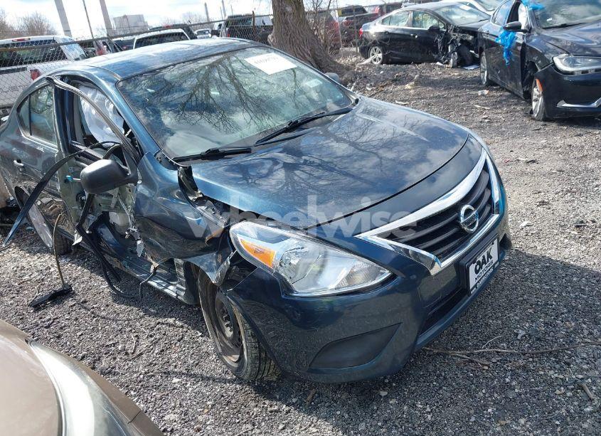 2015 Nissan Versa 1.6 S+ (VIN 3N1CN7AP7FL837023) main photo