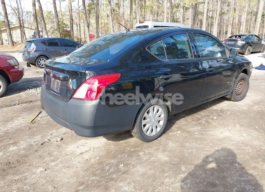 Photo 4 of 2015 Nissan Versa 1.6 S (VIN 3N1CN7AP7FL837555)