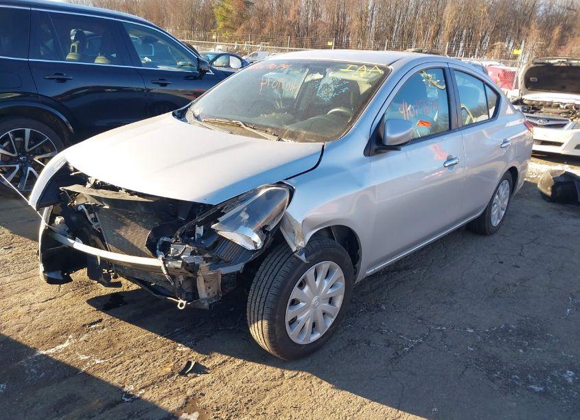Photo 2 of 2015 Nissan Versa 1.6 SV (VIN 3N1CN7AP7FL853688)