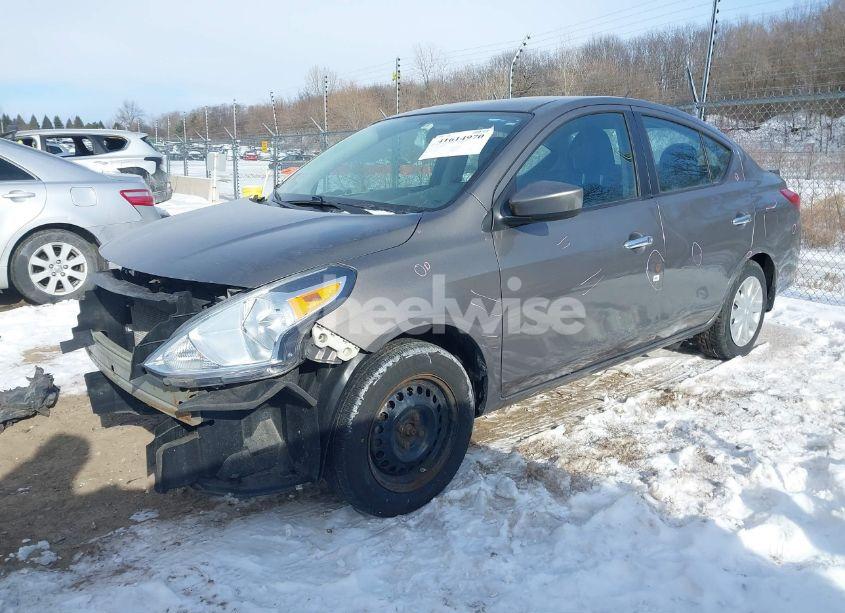 Photo 2 of 2015 Nissan Versa 1.6 SV (VIN 3N1CN7AP7FL860995)