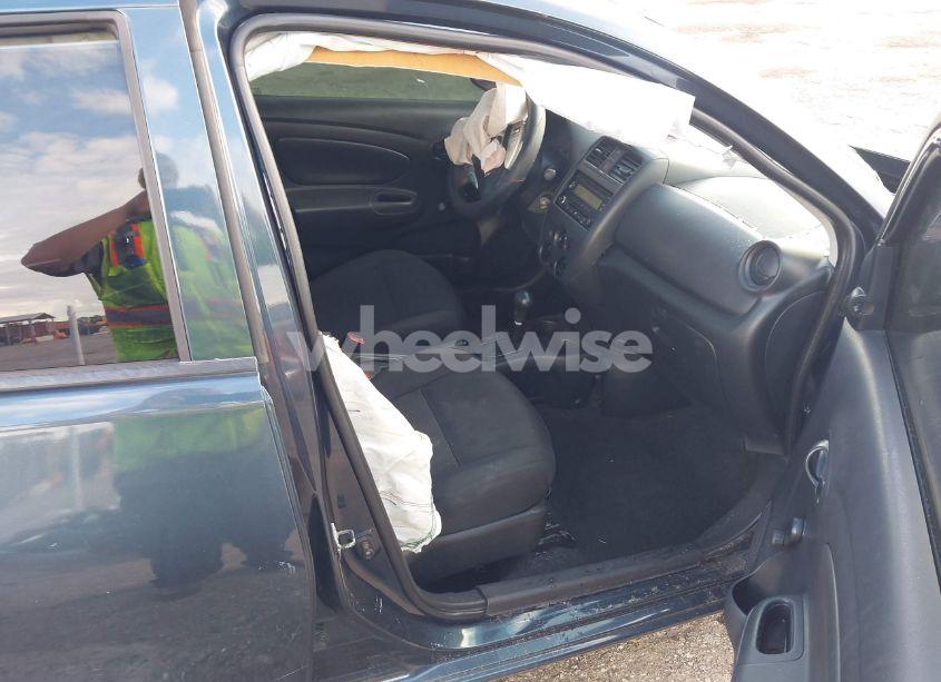 Photo 5 of 2015 Nissan Versa 1.6 S+ (VIN 3N1CN7AP7FL883158)