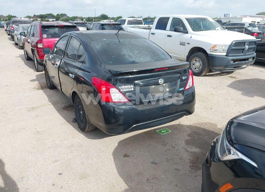 Photo 3 of 2015 Nissan Versa 1.6 SV (VIN 3N1CN7AP7FL892104)