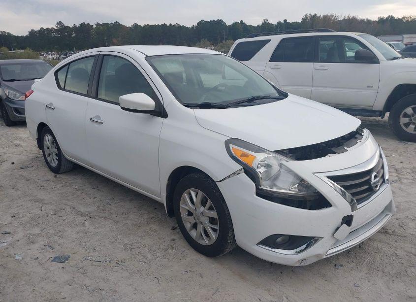 2015 Nissan Versa 1.6 SV (VIN 3N1CN7AP7FL901559) main photo