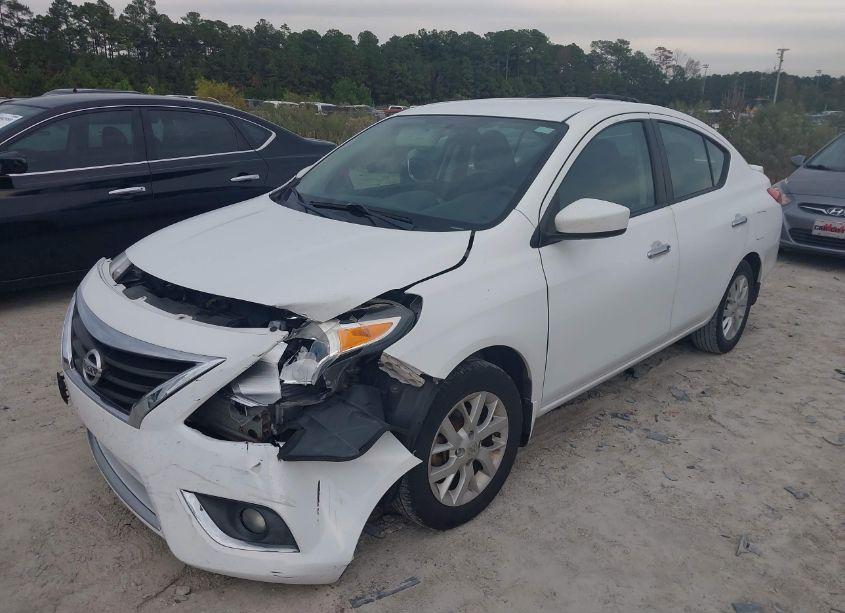 Photo 2 of 2015 Nissan Versa 1.6 SV (VIN 3N1CN7AP7FL901559)