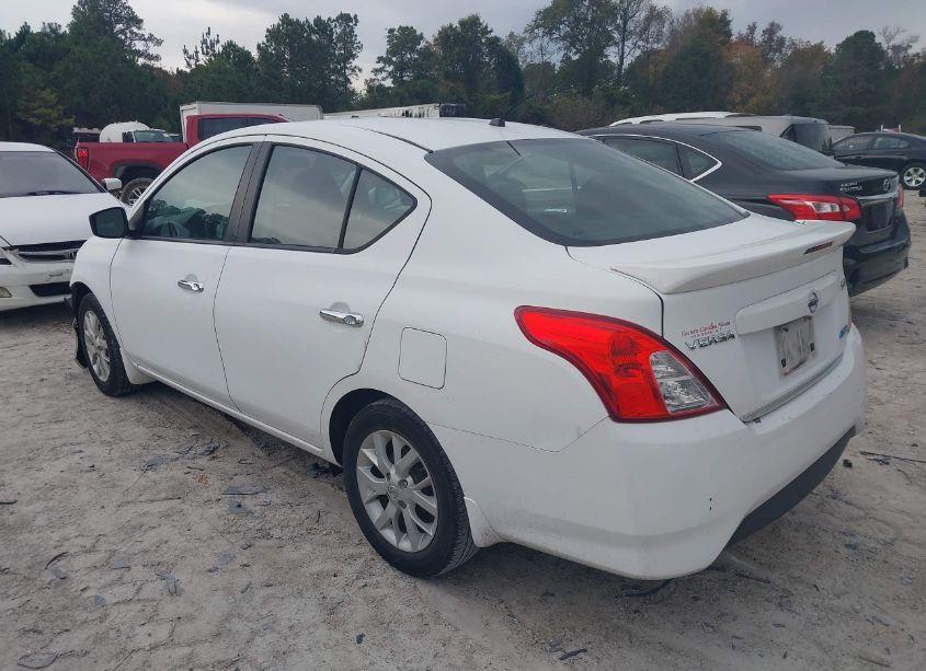 Photo 3 of 2015 Nissan Versa 1.6 SV (VIN 3N1CN7AP7FL901559)