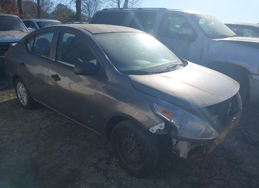 2015 Nissan Versa 1.6 S+ (VIN 3N1CN7AP7FL901710) main photo