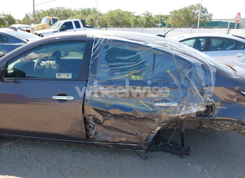 Photo 6 of 2015 Nissan Versa 1.6 SL (VIN 3N1CN7AP7FL908222)