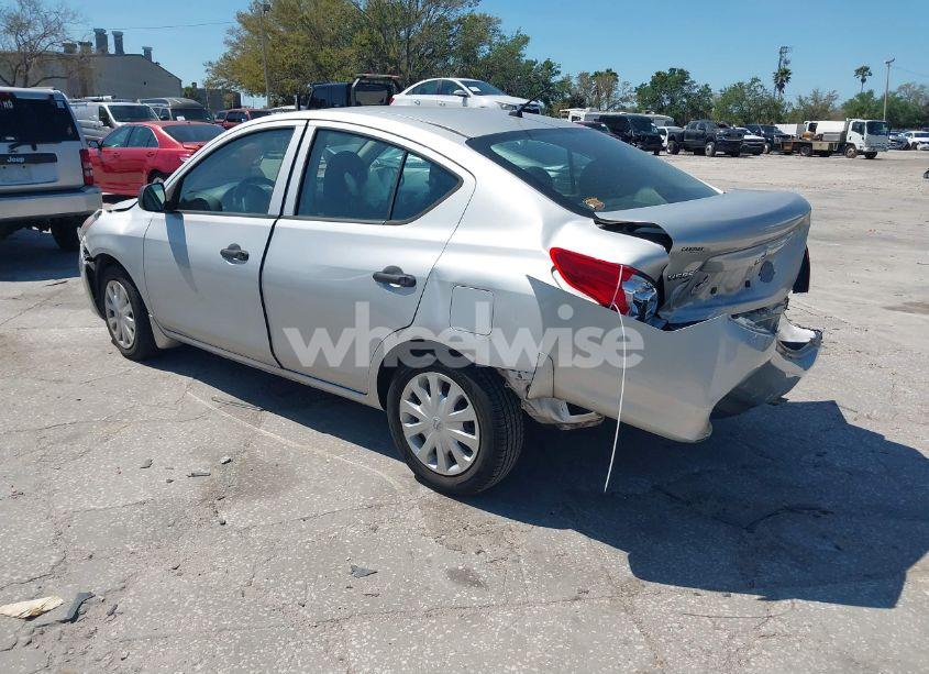 Photo 3 of 2015 Nissan Versa 1.6 S (VIN 3N1CN7AP7FL934089)
