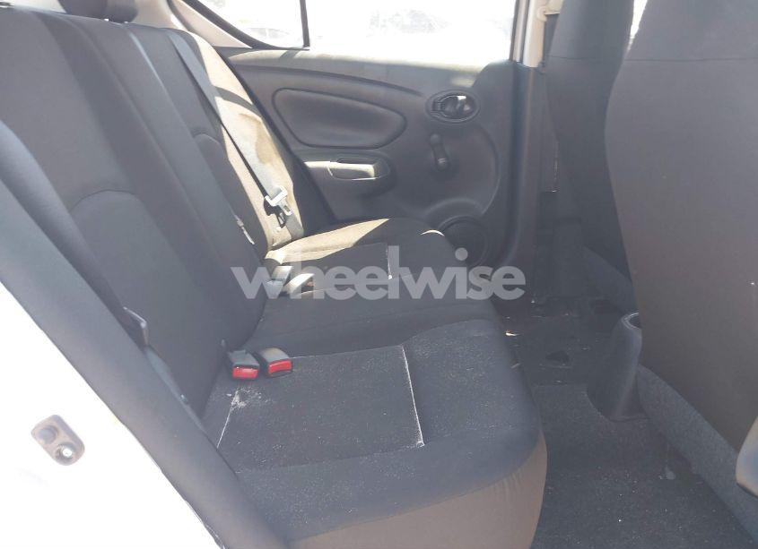 Photo 8 of 2015 Nissan Versa 1.6 S (VIN 3N1CN7AP7FL934089)