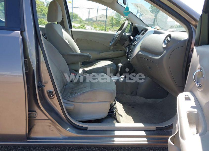 Photo 5 of 2016 Nissan Versa 1.6 S/1.6 S+/1.6 SL/1.6 SV (VIN 3N1CN7AP7GL805691)