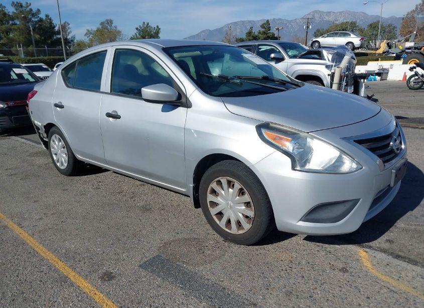 2016 Nissan Versa 1.6 S (VIN 3N1CN7AP7GL876177) main photo