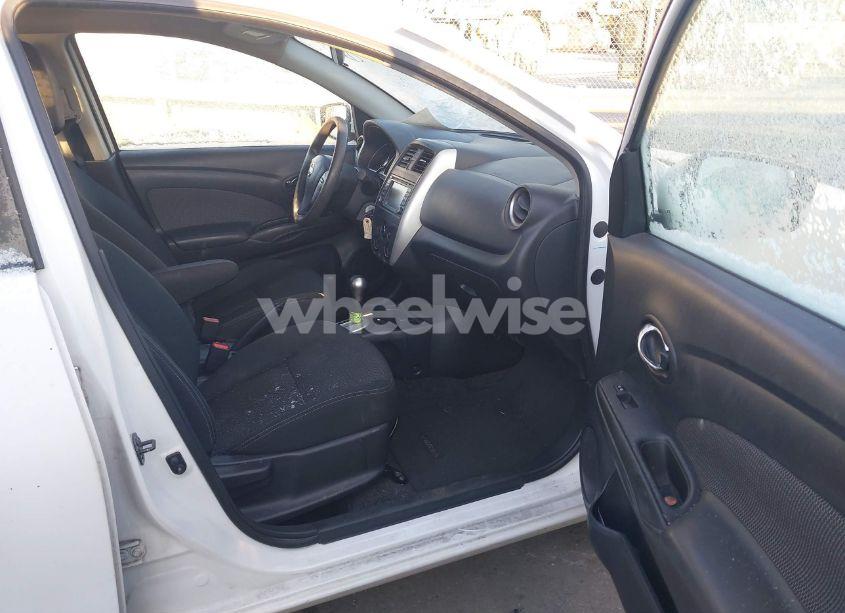 Photo 5 of 2016 Nissan Versa 1.6 SV (VIN 3N1CN7AP7GL914359)