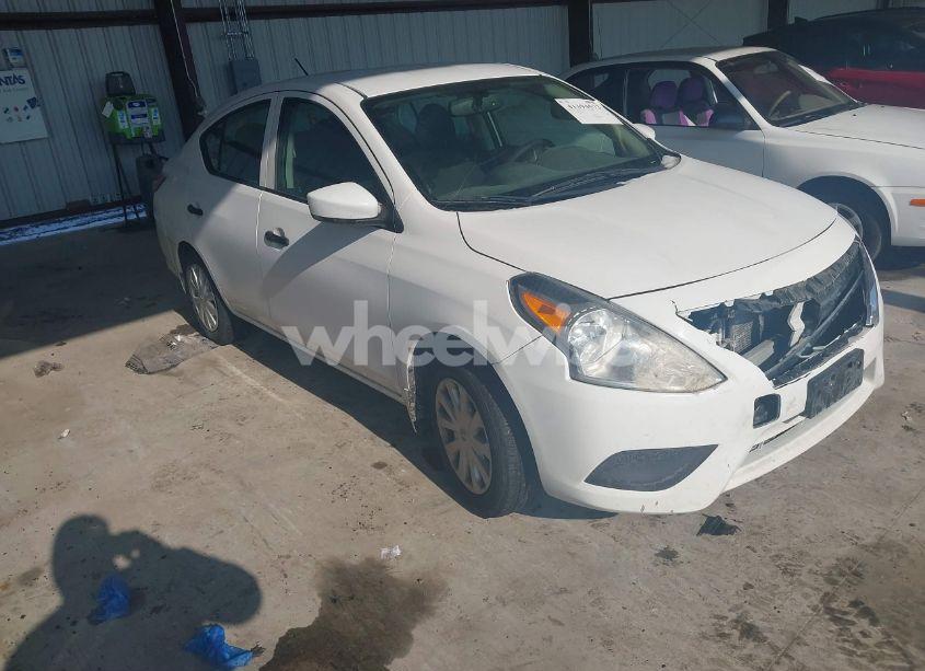 2017 Nissan Versa 1.6 S (VIN 3N1CN7AP7HL801481) main photo