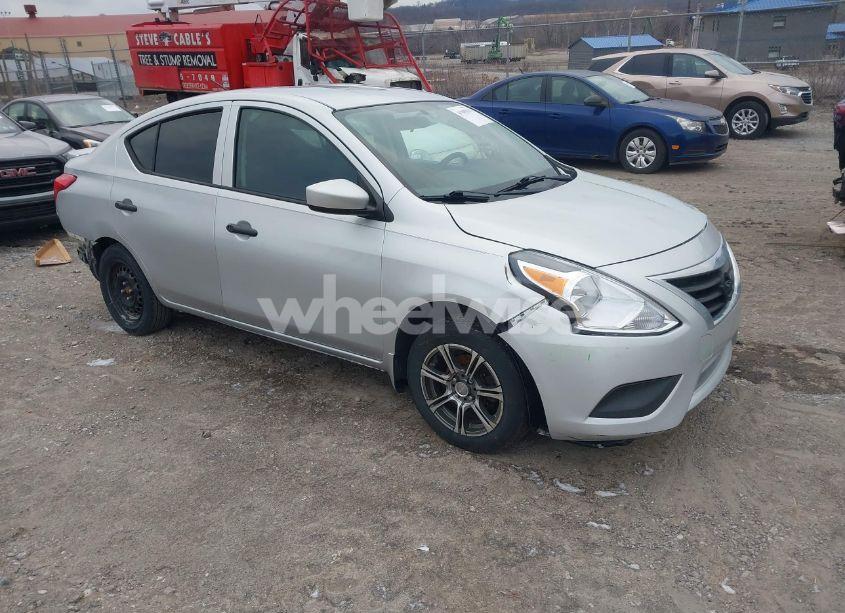 2017 Nissan Versa 1.6 S (VIN 3N1CN7AP7HL834738) main photo
