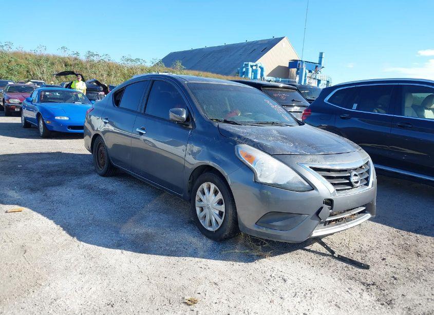 2017 Nissan Versa 1.6 SV (VIN 3N1CN7AP7HL838434) main photo
