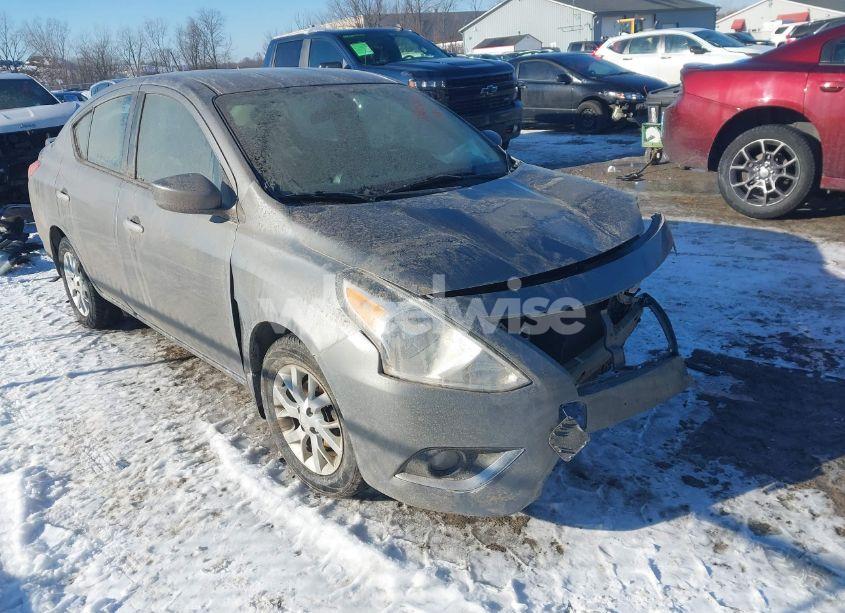 2017 Nissan Versa 1.6 SV (VIN 3N1CN7AP7HL849479) main photo