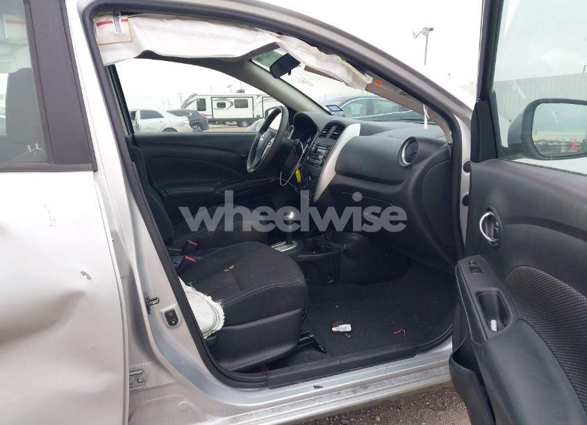Photo 5 of 2018 Nissan Versa 1.6 SV (VIN 3N1CN7AP7JK411346)