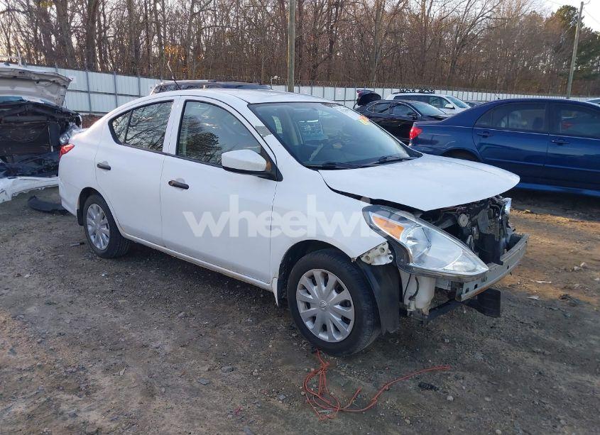 2018 Nissan Versa 1.6 S+ (VIN 3N1CN7AP7JL836575) main photo