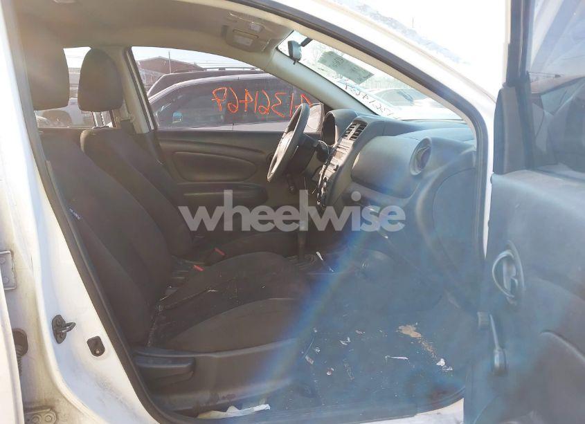 Photo 5 of 2018 Nissan Versa 1.6 S+ (VIN 3N1CN7AP7JL837998)