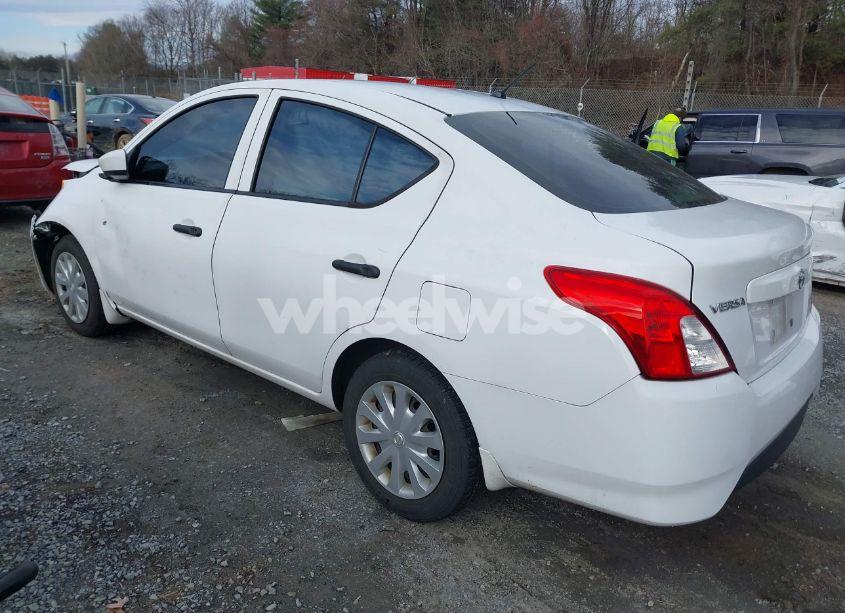 Photo 3 of 2018 Nissan Versa 1.6 S (VIN 3N1CN7AP7JL844806)