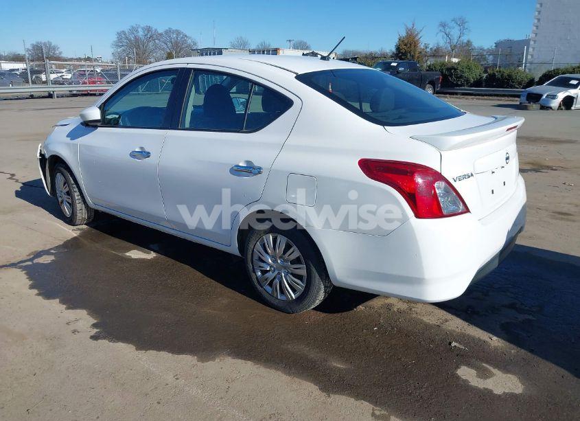 Photo 3 of 2018 Nissan Versa 1.6 SV (VIN 3N1CN7AP7JL850556)