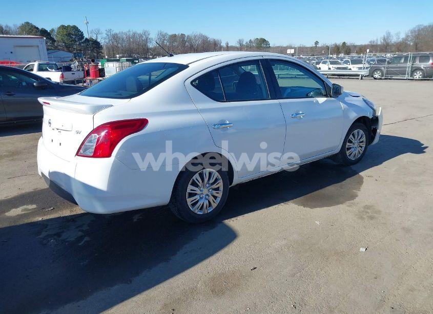 Photo 4 of 2018 Nissan Versa 1.6 SV (VIN 3N1CN7AP7JL850556)