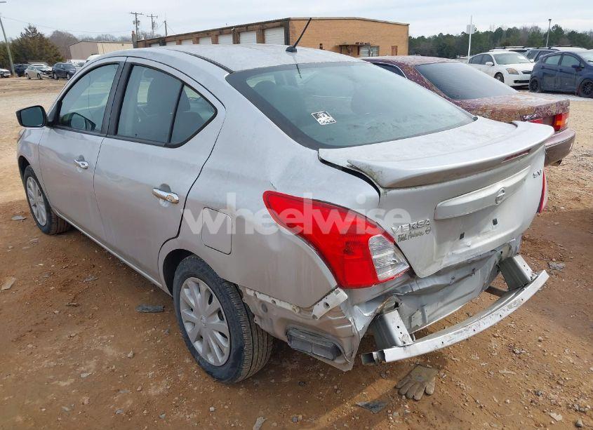 Photo 3 of 2018 Nissan Versa 1.6 SV (VIN 3N1CN7AP7JL879233)