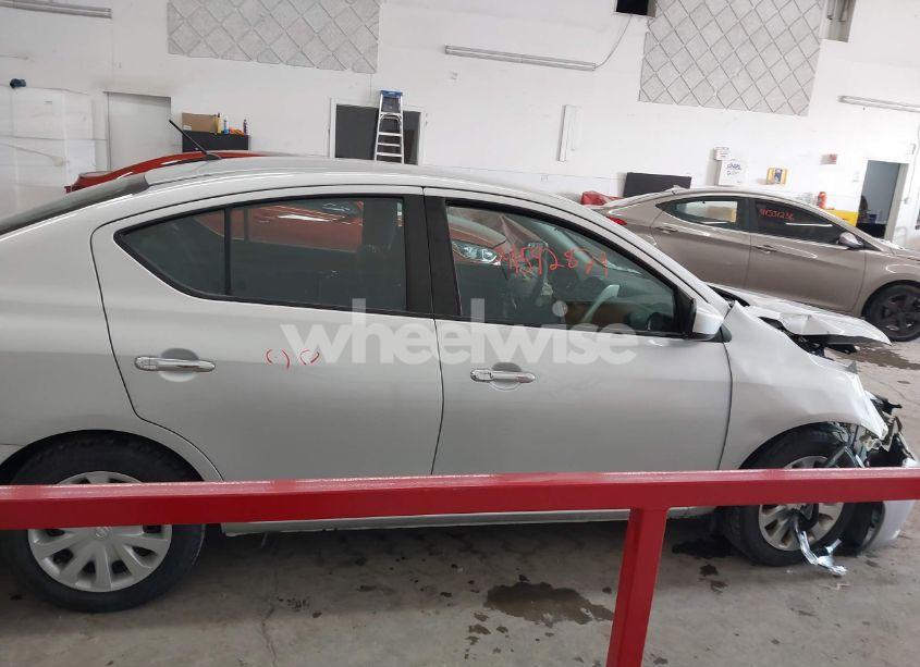 Photo 13 of 2018 Nissan Versa 1.6 SV (VIN 3N1CN7AP7JL882665)
