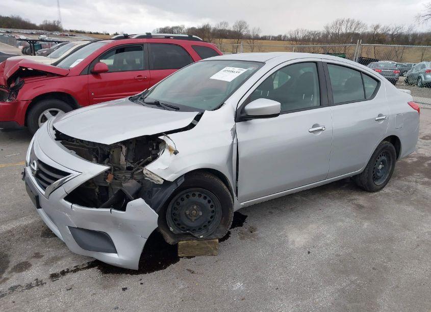 Photo 2 of 2019 Nissan Versa 1.6 SV (VIN 3N1CN7AP7KL805750)