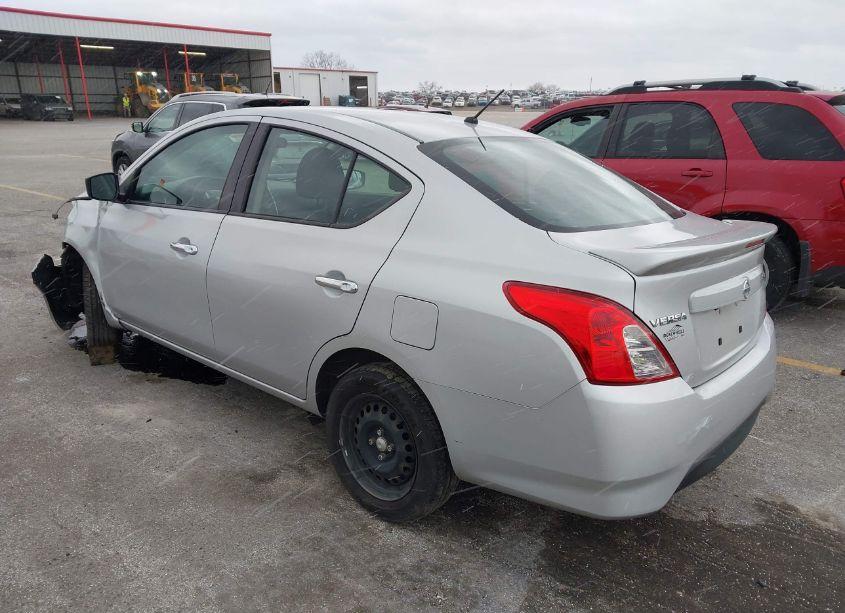 Photo 3 of 2019 Nissan Versa 1.6 SV (VIN 3N1CN7AP7KL805750)
