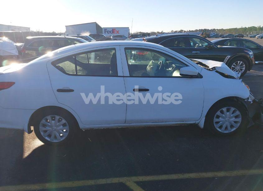 Photo 13 of 2019 Nissan Versa 1.6 S+ (VIN 3N1CN7AP7KL806204)