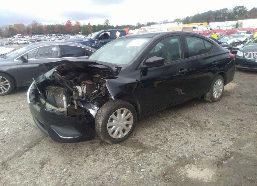 Photo 2 of 2019 Nissan Versa 1.6 S+ (VIN 3N1CN7AP7KL823150)