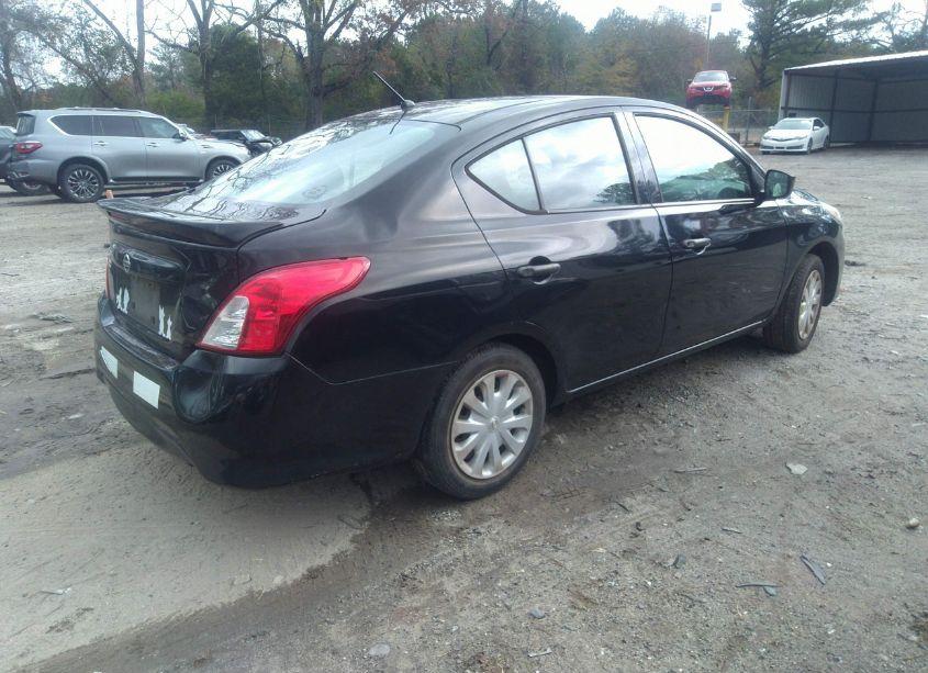 Photo 4 of 2019 Nissan Versa 1.6 S+ (VIN 3N1CN7AP7KL823150)