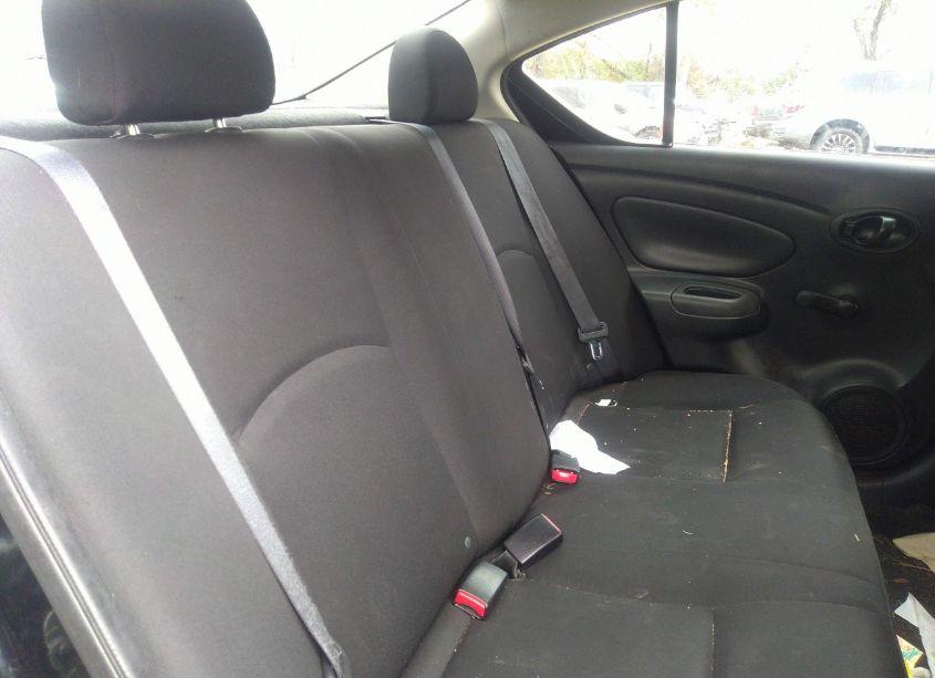 Photo 8 of 2019 Nissan Versa 1.6 S+ (VIN 3N1CN7AP7KL823150)