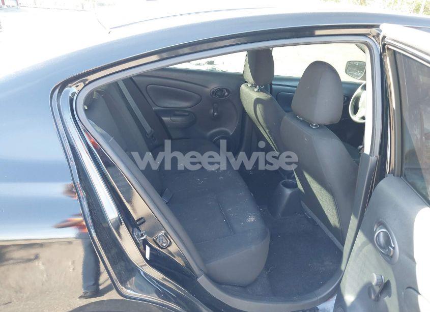 Photo 8 of 2019 Nissan Versa 1.6 S (VIN 3N1CN7AP7KL824668)